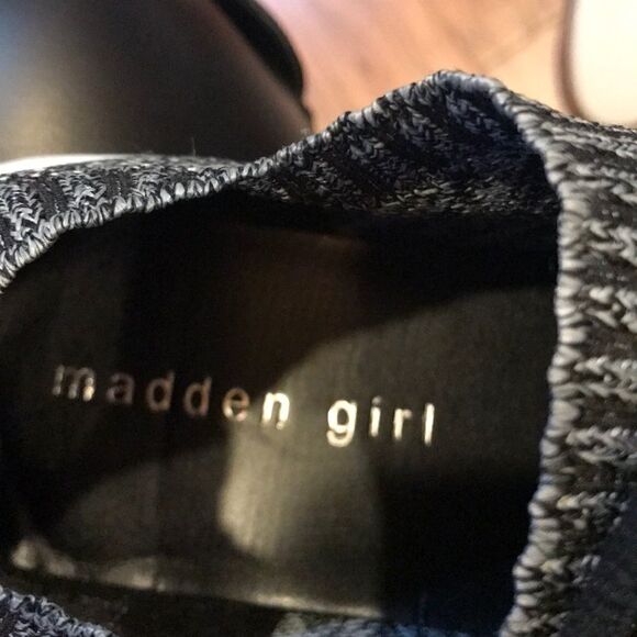 Slip On Black and White Madden Girl Sz 9 1/2 - Picture 5 of 7